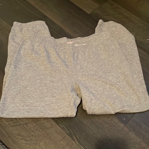 PINK grey sweat pant capris - Picture 2 of 3